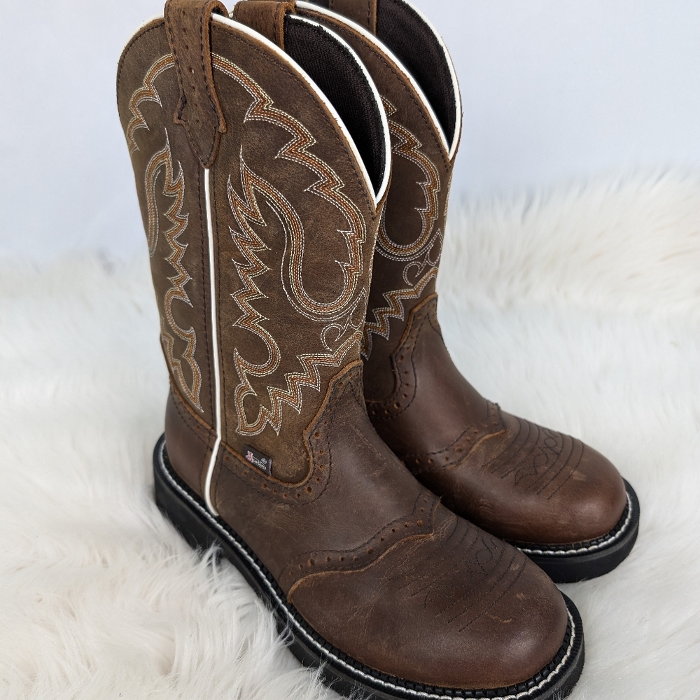 Justin NWT Gypsy leather western boots, women's size 7.5, brown